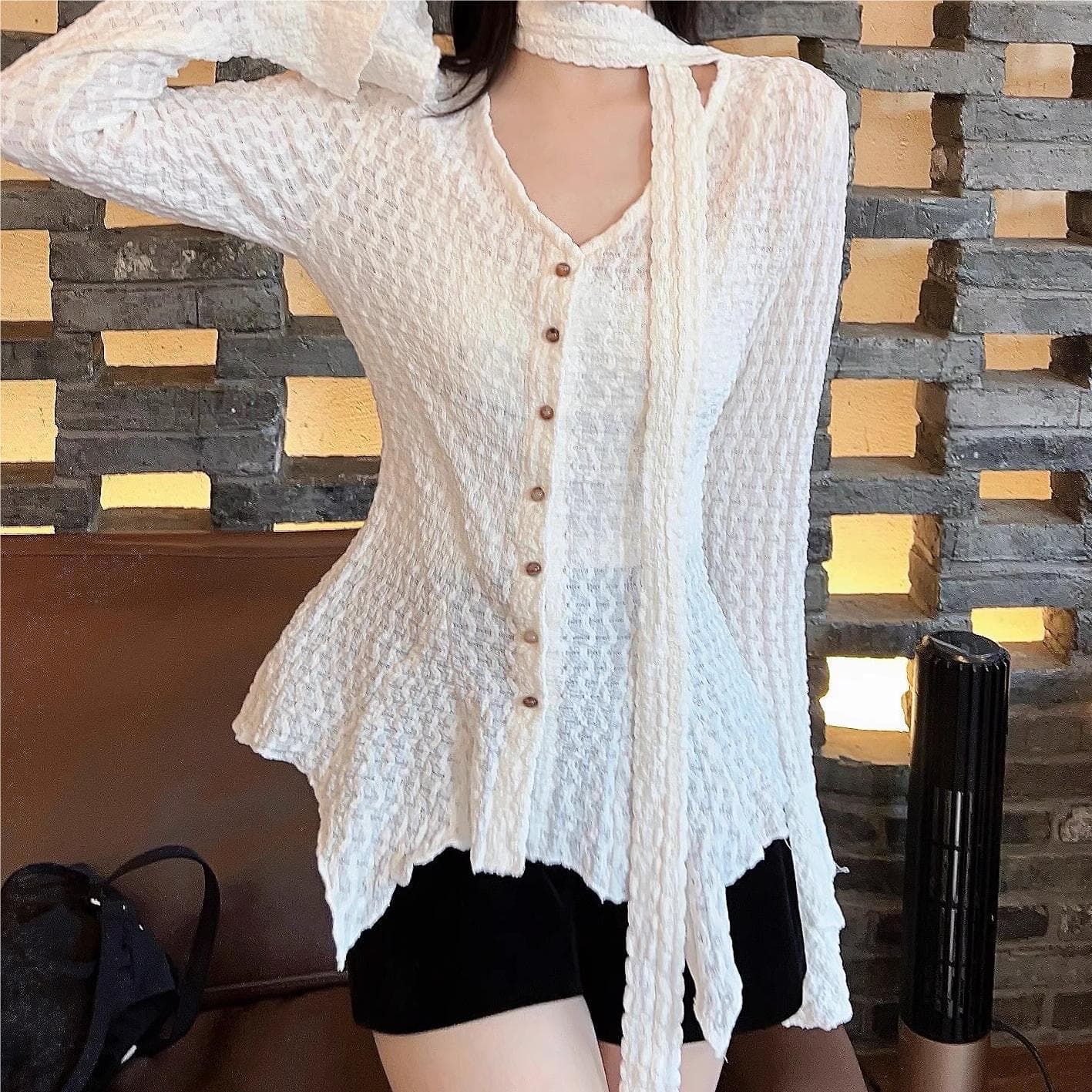 2024 Autumn New Women's French Style Gentle V-Neck Button Flared Sleeve Blouse Versatile Light Mature Solid Color Top
