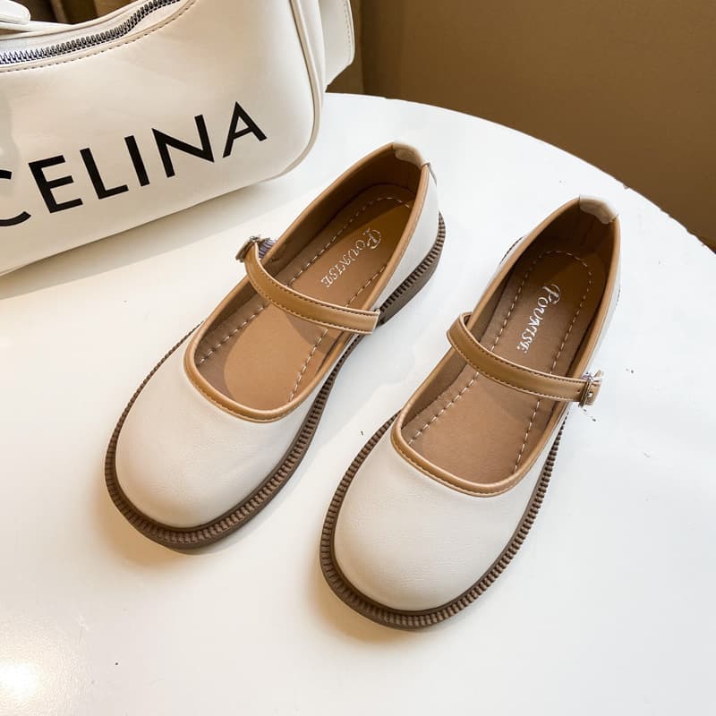 Retro Leather Shoes 2025 Spring New to Match JK Skirts Slip-On Low Heel Two-Tone Versatile Mary Jane Pumps for Women