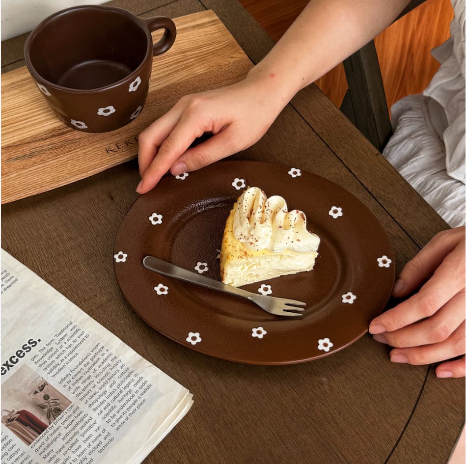Retro Ins-Style Hand-Painted Small White Flower Ceramic Dessert Plate Handmade Textured Dinner Plate Cake Plate Fruit Plate Pasta Plate