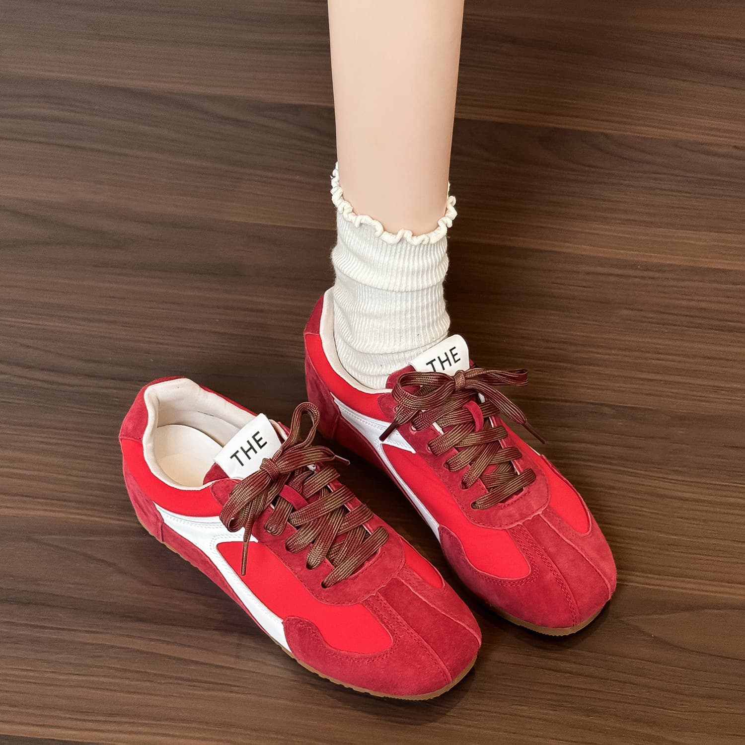 Genuine Leather Ballet-Style Training Shoes for Women, Soft-Soled Casual Shoes, 2026 New Niche Casual Red Sports Shoes