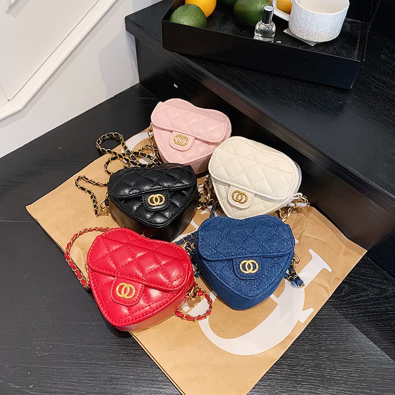 2025 New Heart-Shaped Mini Chain Bag for Kids, Small Chanel-Style Embroidered Crossbody Bag for Girls, Parent-Child Lipstick Bag