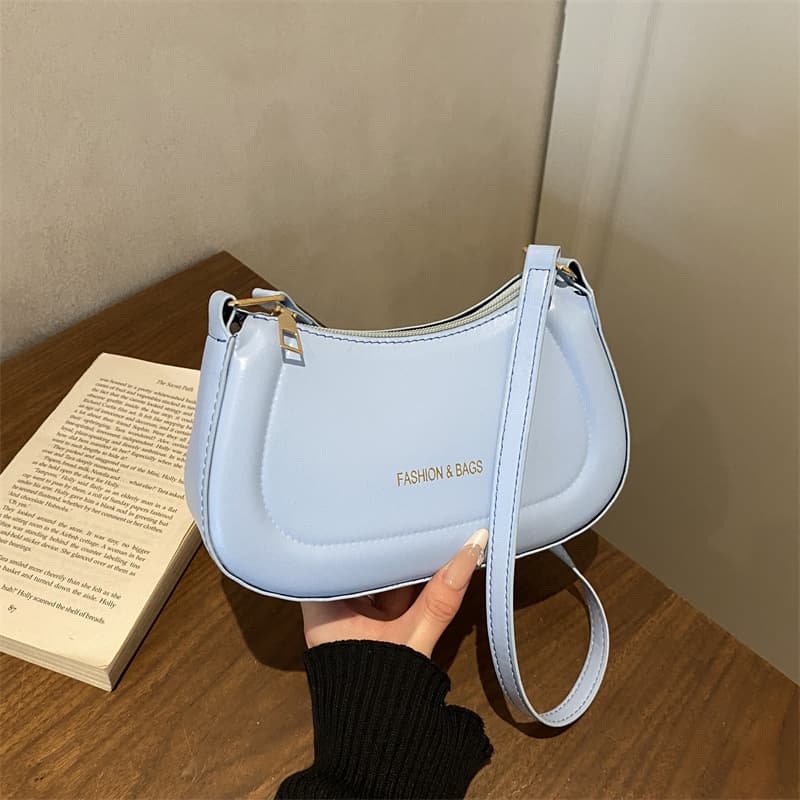 Solid color texture simple one-shoulder crossbody bag women's summer new versatile new casual bag fashionable women's bag black