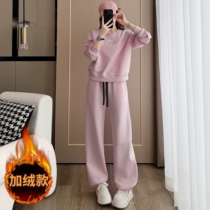 2025 Winter New Fleece-Lined Thick Casual Sportswear Set for Women, Youthful and Stylish Pink Hoodie and Wide-Leg Pants Two-Piece Set