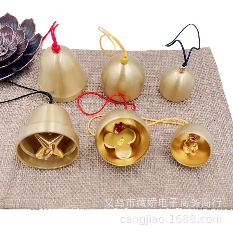 Copper wind chimes and accessories pure copper bells with bell hammers that ring metal small bells wind chimes diy material Christmas bells