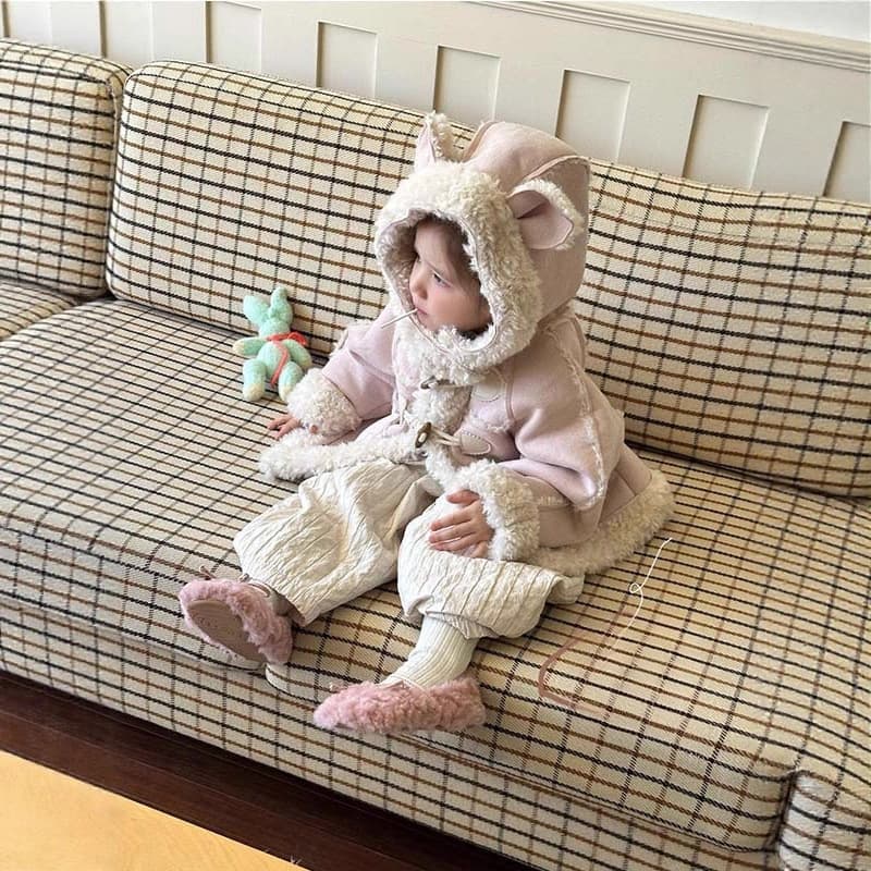 Girls' Fur-Lined Coat 2025 Winter New Arrival Baby Lamb Fleece Bear Ear Horn Button Coat