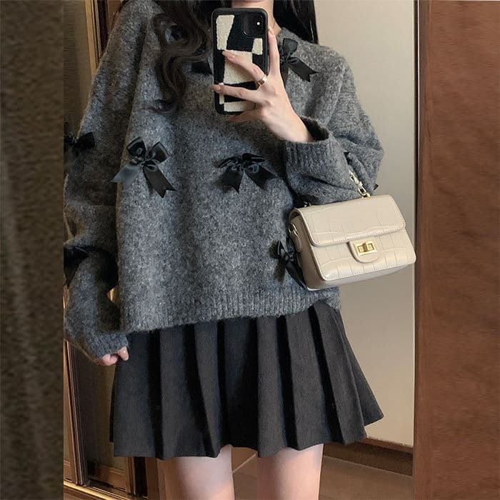 Bow-knot Long-Sleeve Sweater for Women, New Fall/Winter Style, Korean Loose-Fit Casual Slimming Knit Top, Stylish Outerwear