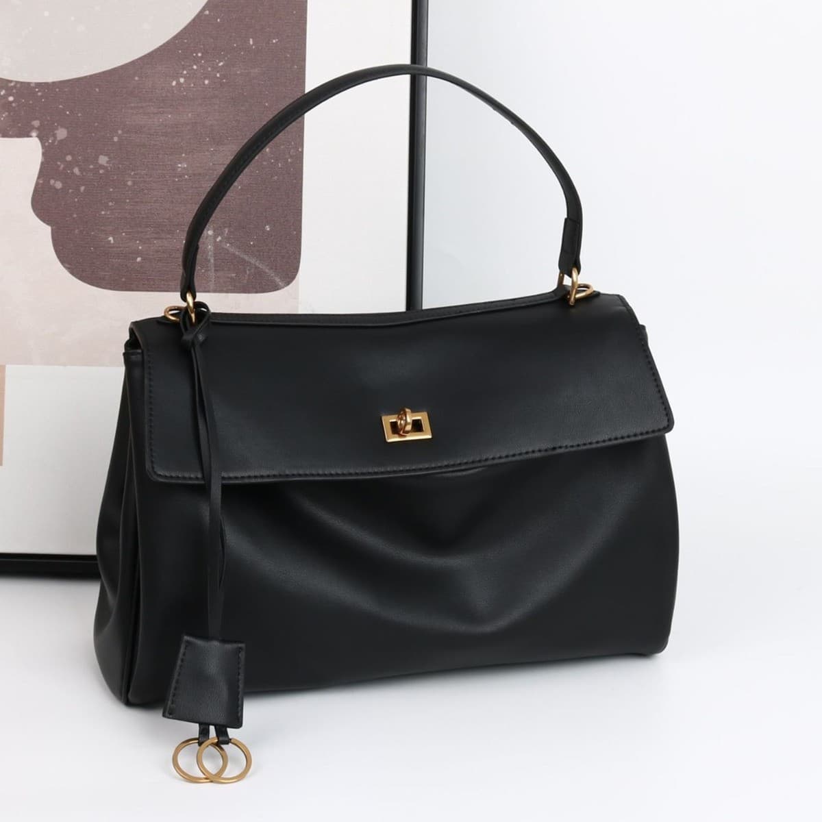 New Genuine Leather Bag Single Shoulder Crossbody Bag Lock Buckle Same Style Large and Small Home Handbag Relaxed Small Size Mini Soft