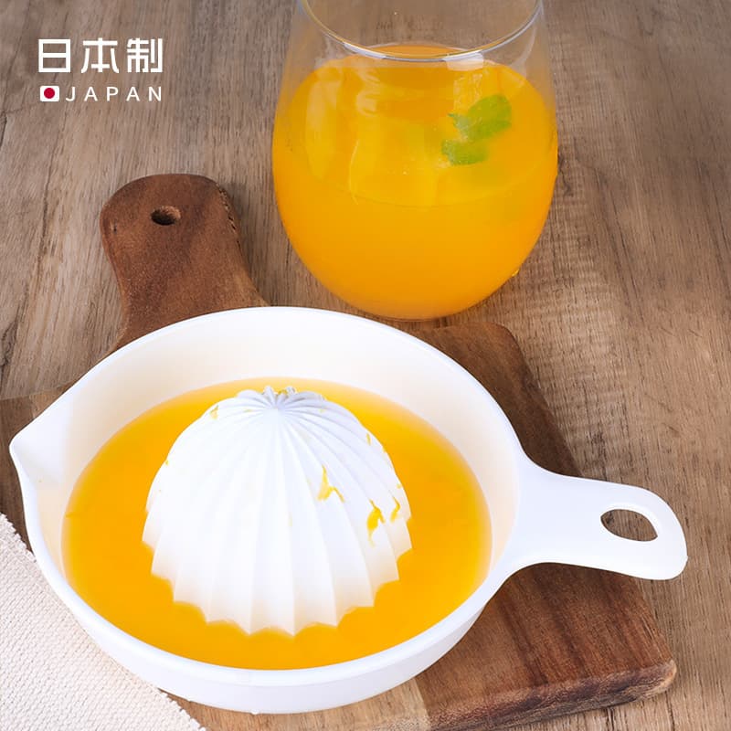 INOMATA Japan Manual Orange Juicer Home Kids Simple Hand Juicer Lemon Press