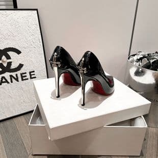 Metal Scepter Red Sole~2026 New Dagger Scepter Thin Heel Flats Comfortable Chic Sexy Versatile Shoes