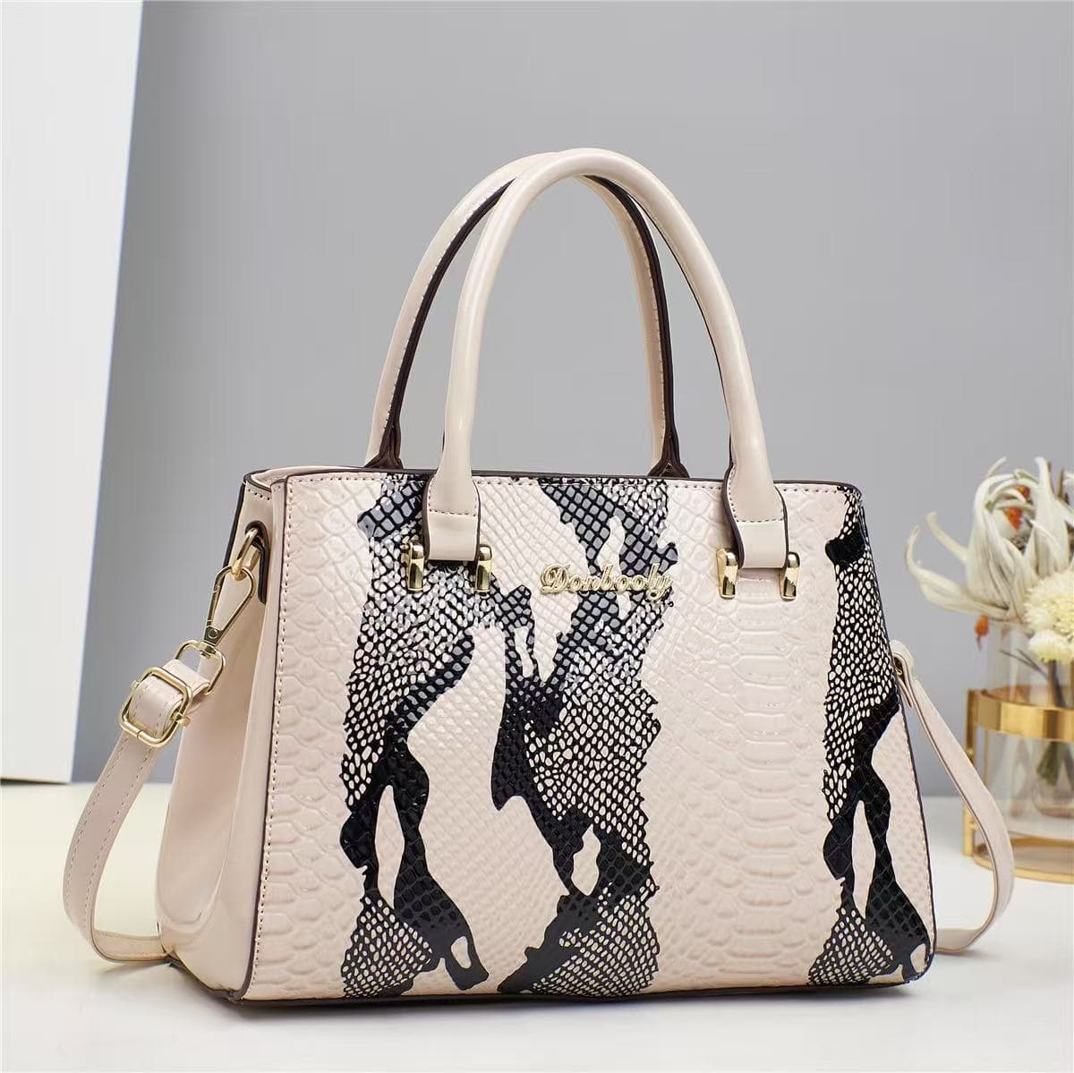 Fashionable Korean-style Snake Print Handbag Crossbody Bag 2025 New Trendy Shoulder Bag for Commuting