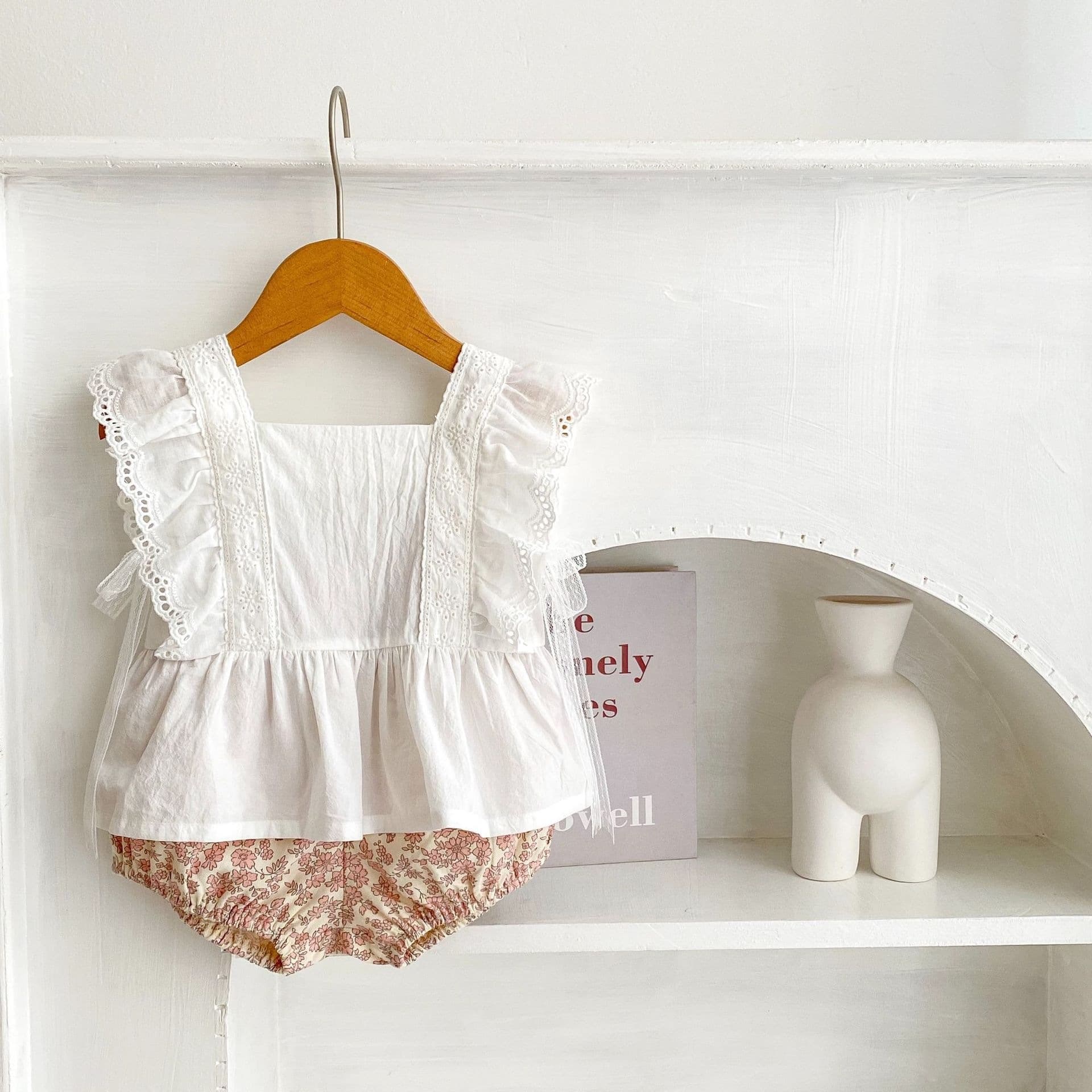 2026 summer ins infant lace flying sleeve top + small floral shorts baby girl 2-piece suit