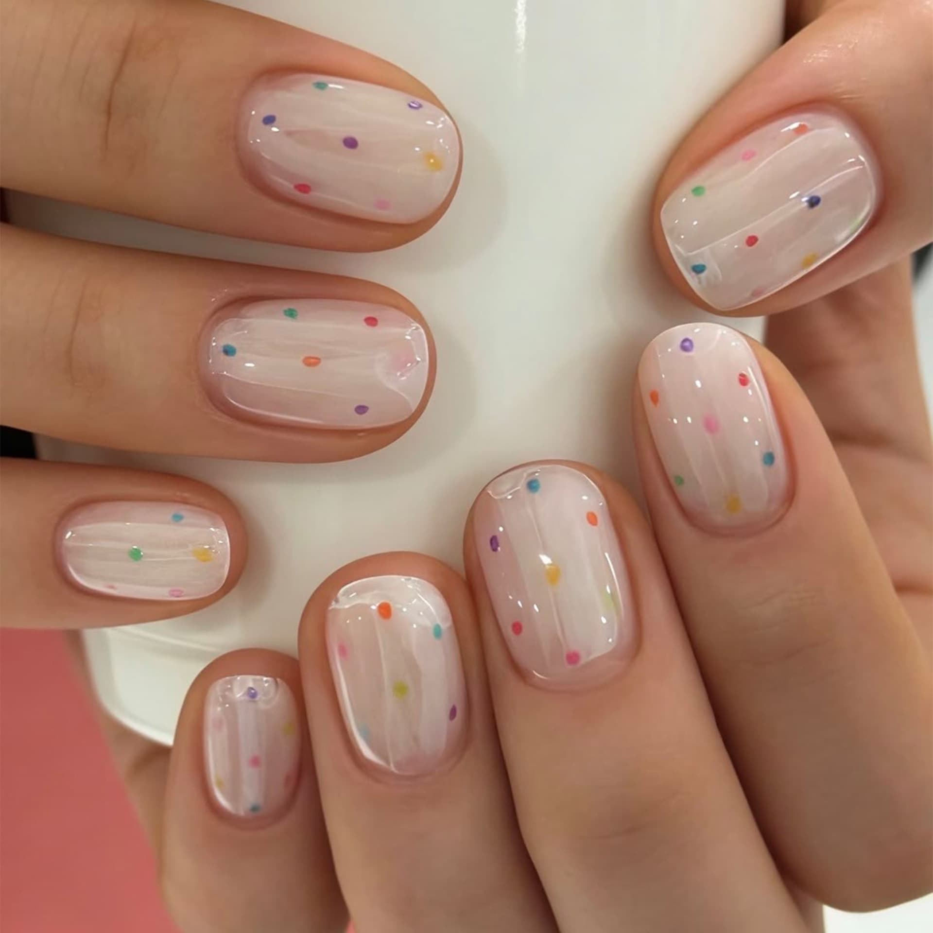 Lefan Manicure Dopamine Color Wave Dot Wearable Nails Short Style Short Round Daily Commuting White Fake Nails Nail Pieces