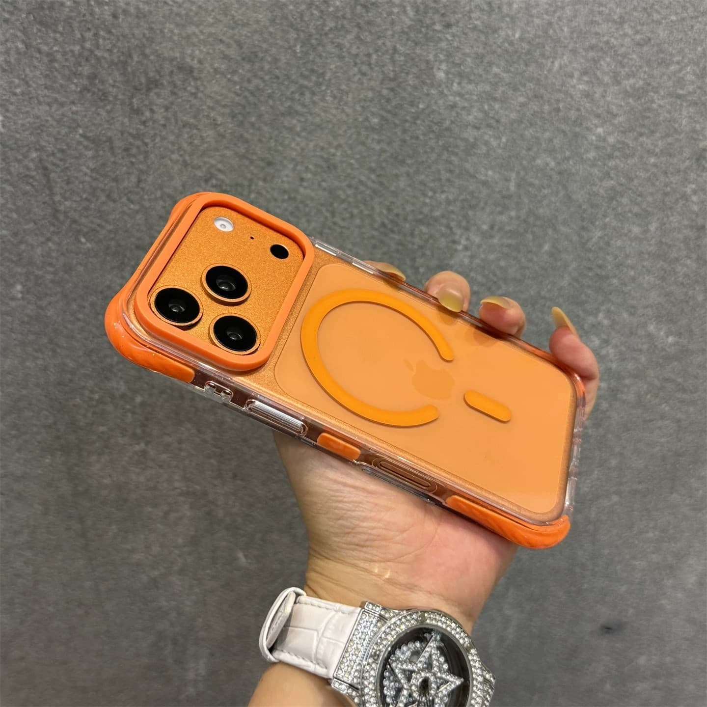 Suitable for Apple 17 Phone Case, Four-Corner Airbag Anti-Drop Magnetic iPhone 16 Pro Max Transparent Large Hole Protective Case