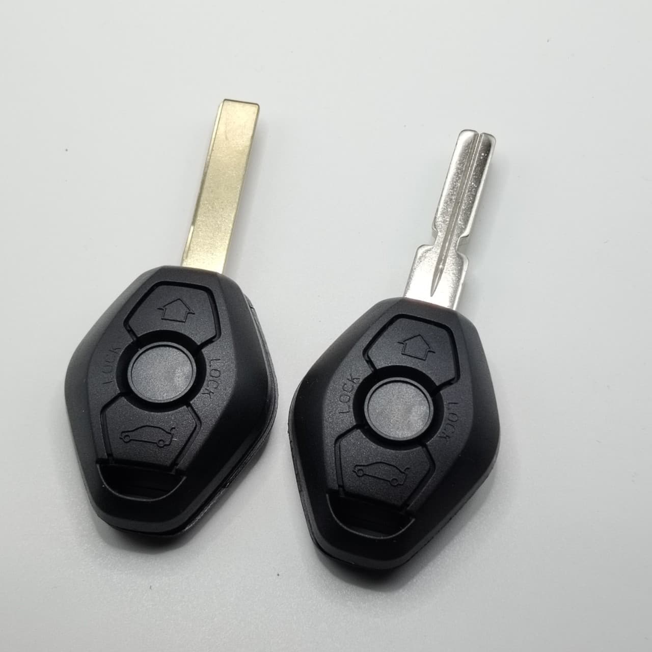 Suitable for Old BMW X3 X5 Z4 520 525 Straight Key Remote Control 3-Key Replacement Shell