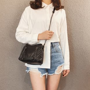 Trendy Small Bag 2020 New Ins Versatile Textured Handbag Shoulder Crossbody Bag Personalized Rivet Chain Bag