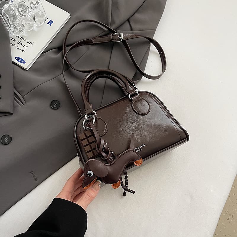 Shell Handbag 2025 Spring New Solid Color Niche Design Crossbody Bag Large Capacity Shoulder Bag Simple Fashion