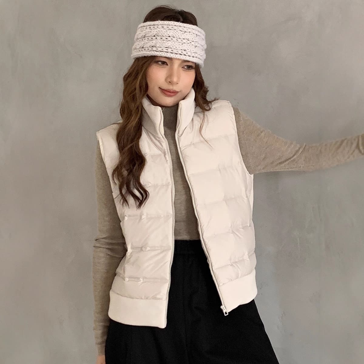 Aichunshi New Down Vest Women's Style High-End White Duck Down Autumn/Winter Vest Warm Outerwear Versatile Top
