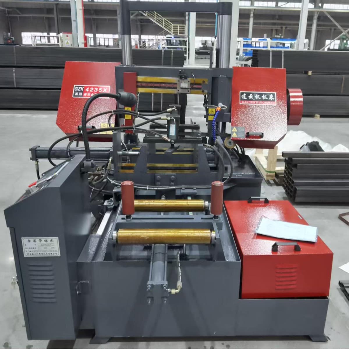 Manufacturer supplies GZK4235 CNC angle sawing machine, small mechanical GZK4235 saw, metal cutting saw.