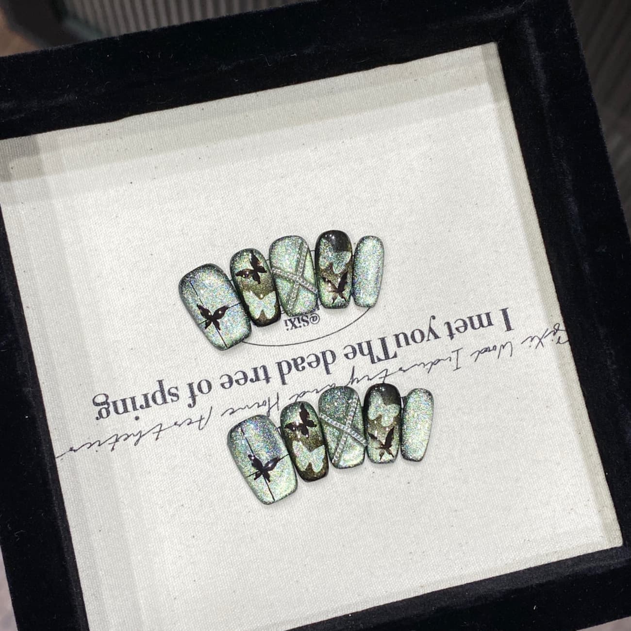 Omian Forest Green Black Butterfly Purely Handmade Green Cat Eye Wear Nails Hollow Black Butterfly Chain Personalized Manicure