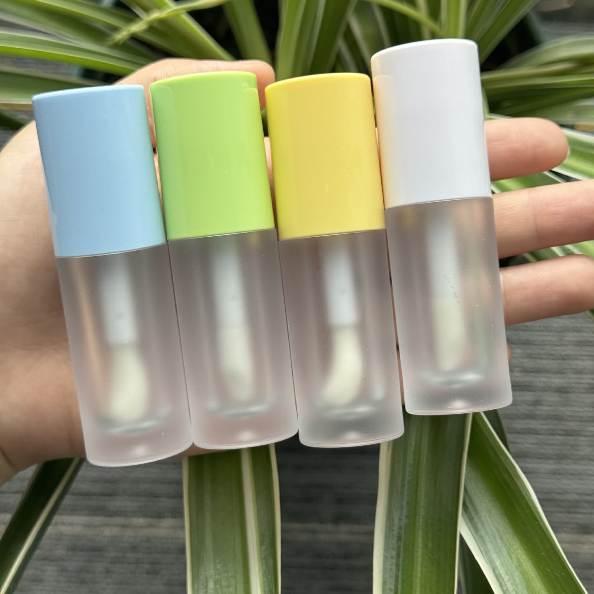 Factory ready-made matte 6ml large-capacity injection molded pink lip gloss tube lip glaze empty tube makeup packaging material lip gloss