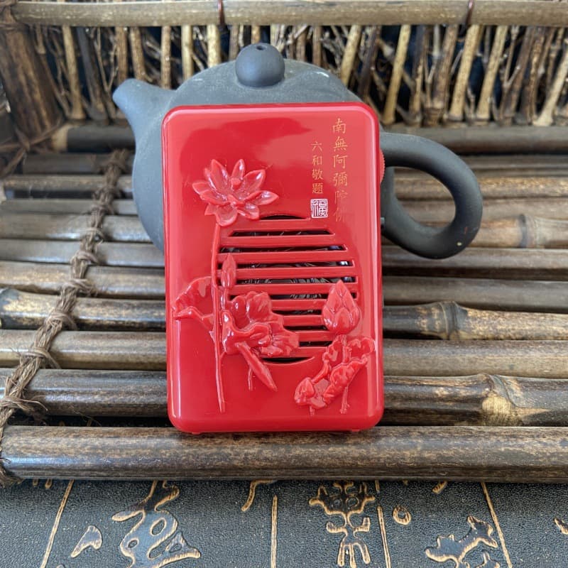 Factory direct wholesale of Lao Bao Nian 8-in-1 calming music portable player, neckband music player, plug-in and battery compatible.