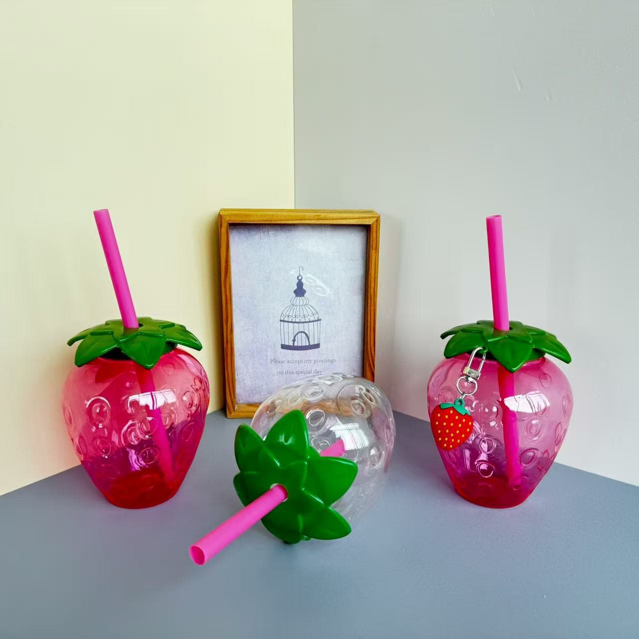 Ins-style Cute Transparent High-Appeal Straw Cup Disposable Water Cup Plastic Cup Cross-Border Strawberry Cup Wholesale