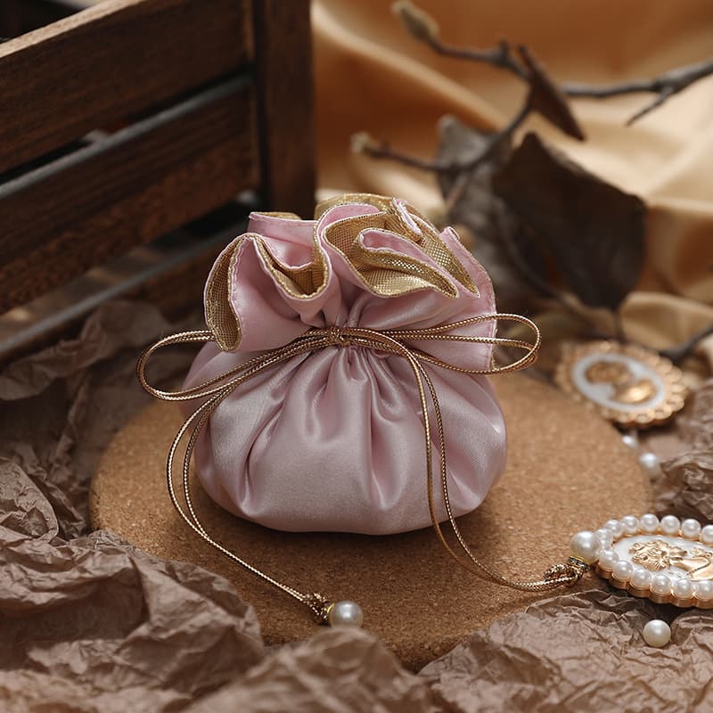 Factory direct satin round drawstring bags for wedding candies, gift box packaging suitable for various holidays