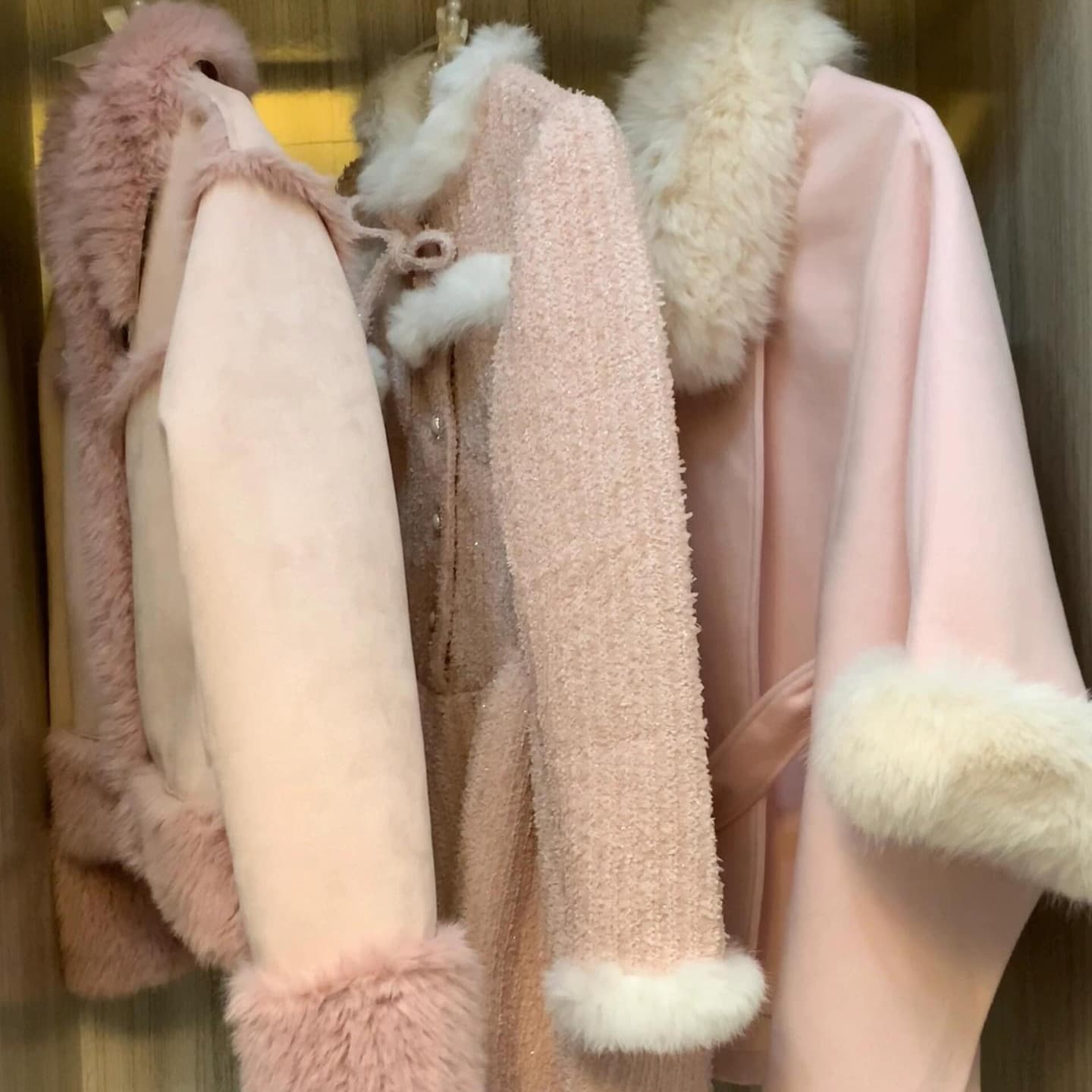 Brand clearance live stream source, winter high-quality designer women's clothing from Thirteen Lines, final payment clearance wholesale live stream apparel