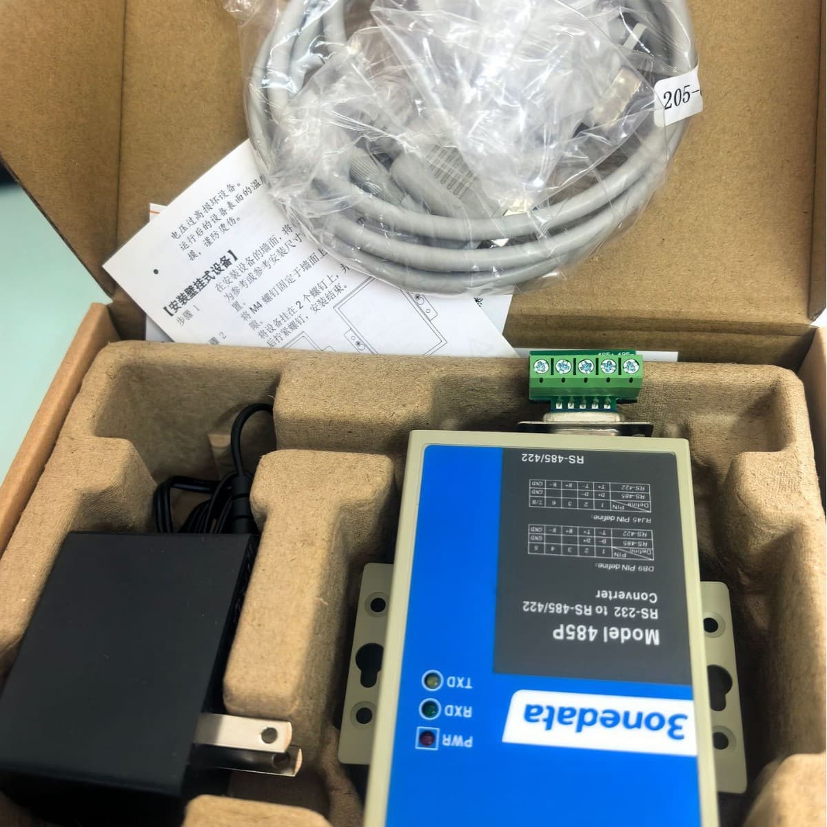3onedata MODEL485P wall-mounted optical isolated lightning protection RS232/RS485/RS422 bidirectional converter.