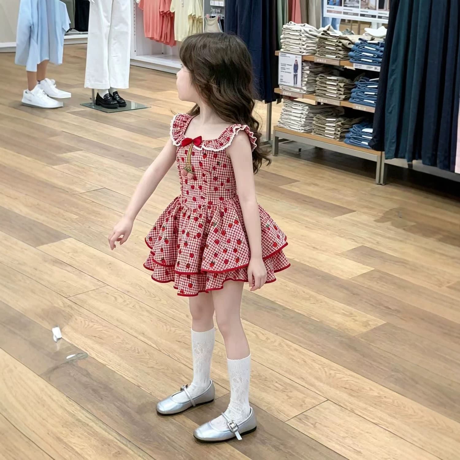 Korean version of girls 2026 summer new sweet red three-dimensional strawberry plaid cake skirt girl lotus collar short skirt