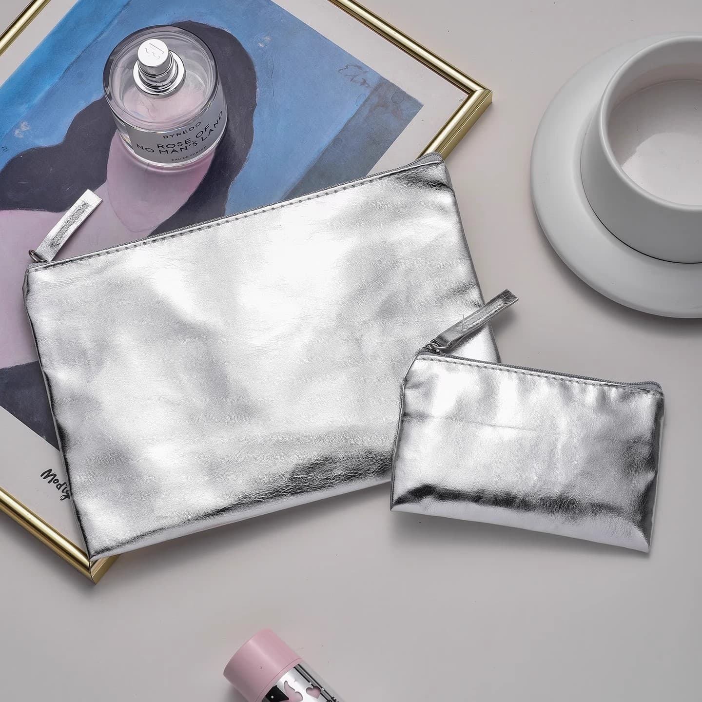 Original high-end light luxury fashion simple reflective silver small wallet coin bag exquisite wallet cosmetic bag niche