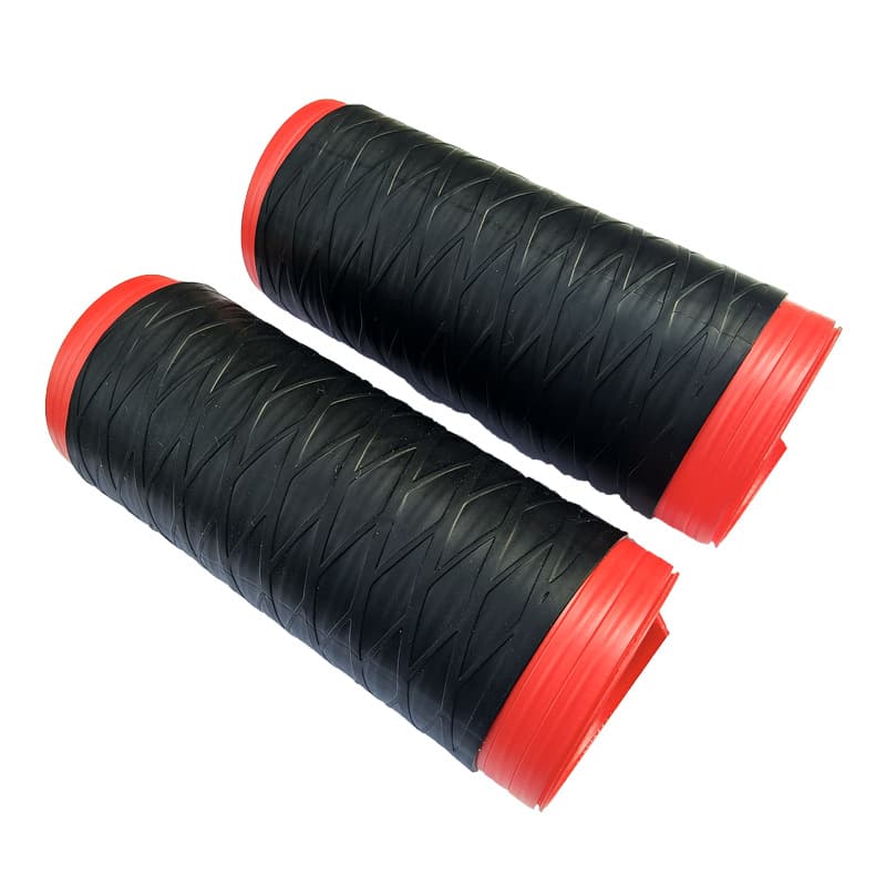 Electric Vehicle Grip Cover Motorcycle Handlebar Grip Anti-Slip Silicone Cover Easy Pull Electric Vehicle Handlebar Grip Manufacturer