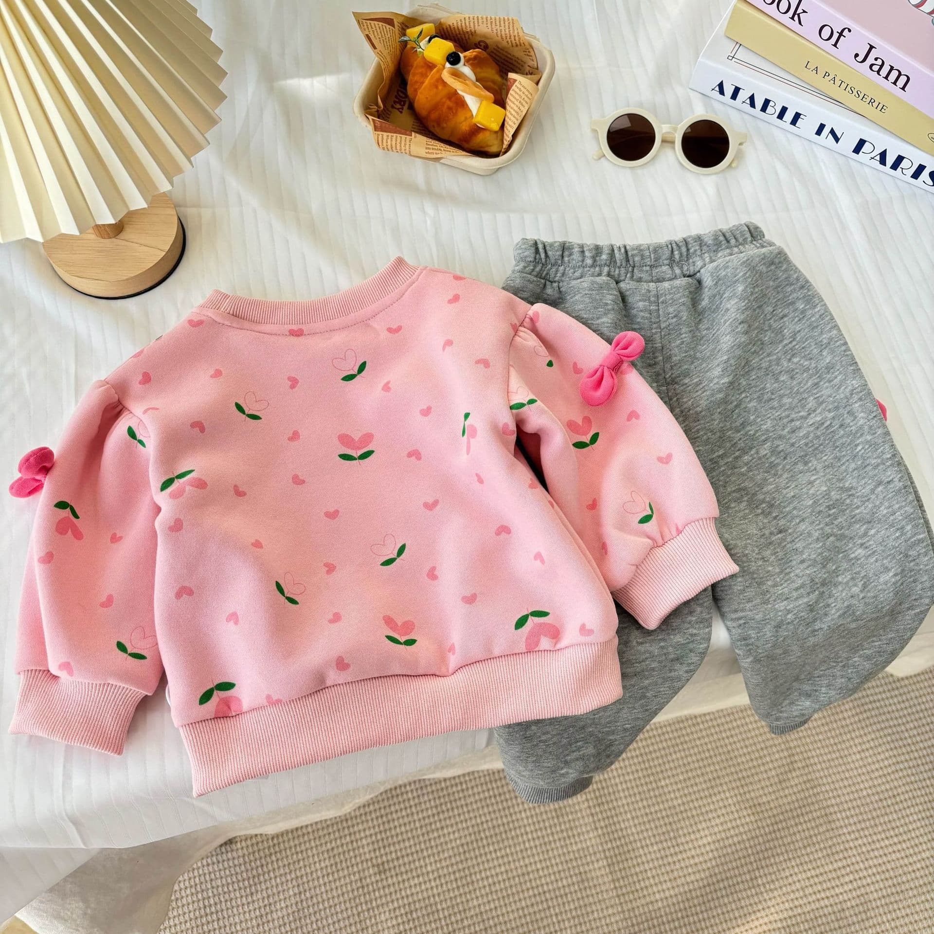 Infant spring two-piece set infant early spring coat children's clothing baby clothes spring and autumn suit girls spring 2026