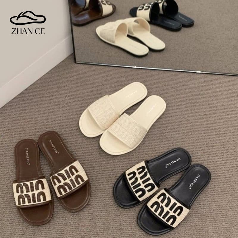 2026 Spring New Letter Slippers Women's Outerwear Fashionable Platform Flip Flops Summer Breathable Flat Slippers