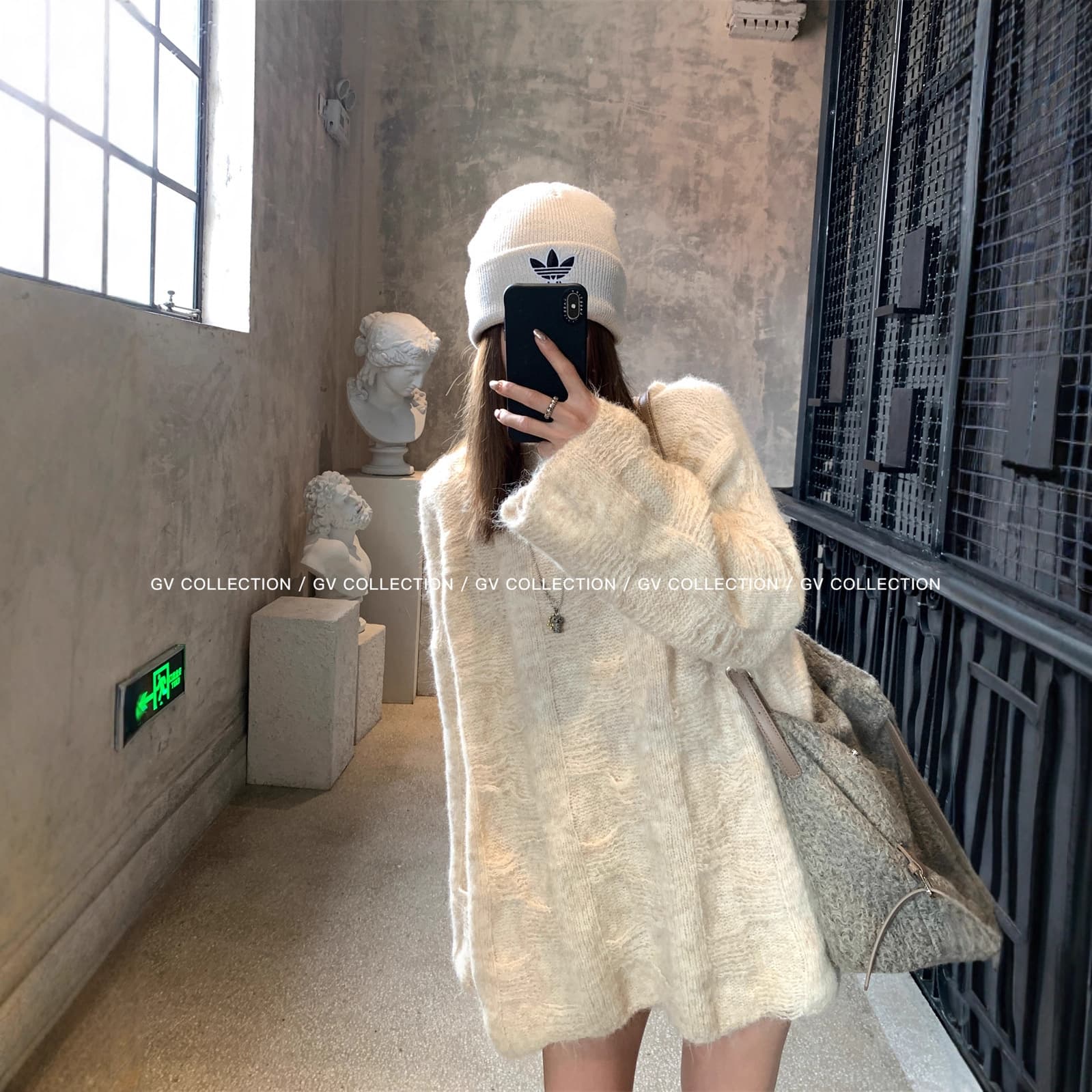 2025 autumn and winter new relaxed foggy three-dimensional weaving loose casual round neck sweater skin-friendly lazy knitted top for women