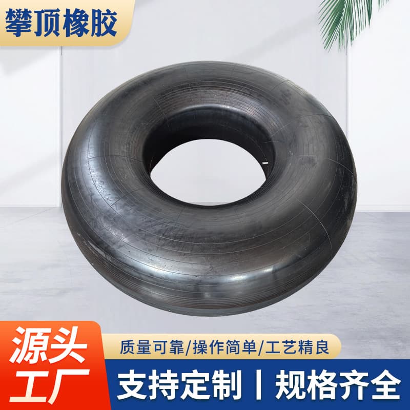 Manufacturer supplies retreaded vulcanized water tires for trucks and forklifts, vulcanizing tanks, cold retreading, and full-mold water tires.