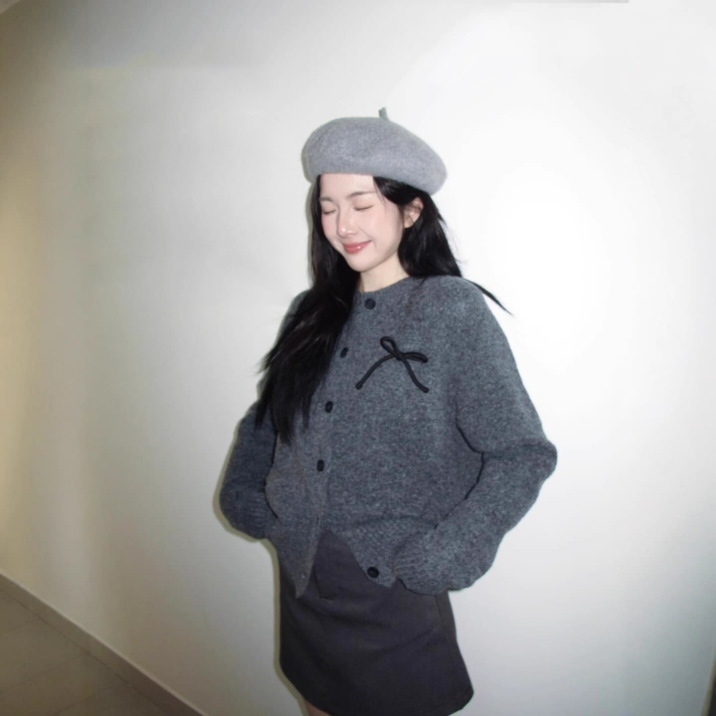 Korean style bow gray sweater jacket for women autumn and winter 2026 new style loose lazy style knitted cardigan top