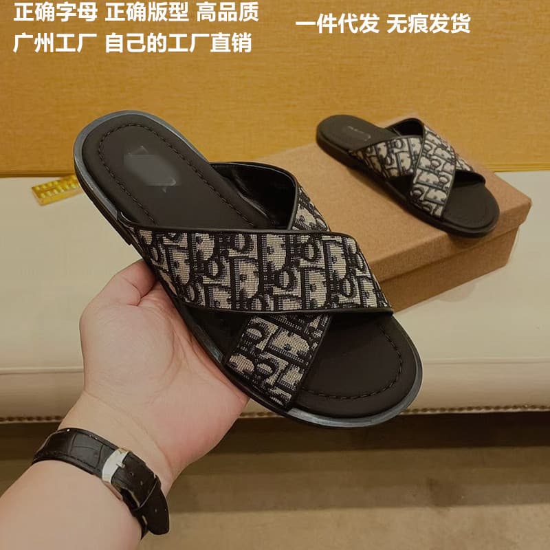 D Letter Jacquard Embroidered Cross Strap Men's Slippers 2025 Summer High-end Outfit D Family Printed Beach Slippers