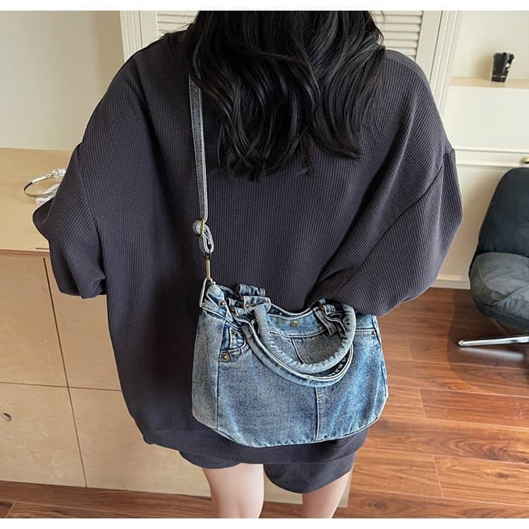 New crossbody bag for women washed denim bag niche design denim bag fashion versatile large capacity shoulder bag