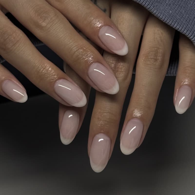 Cross-border Hot Selling Short Round Nail Tips Wholesale French Light White Gradient Press-on Nails
