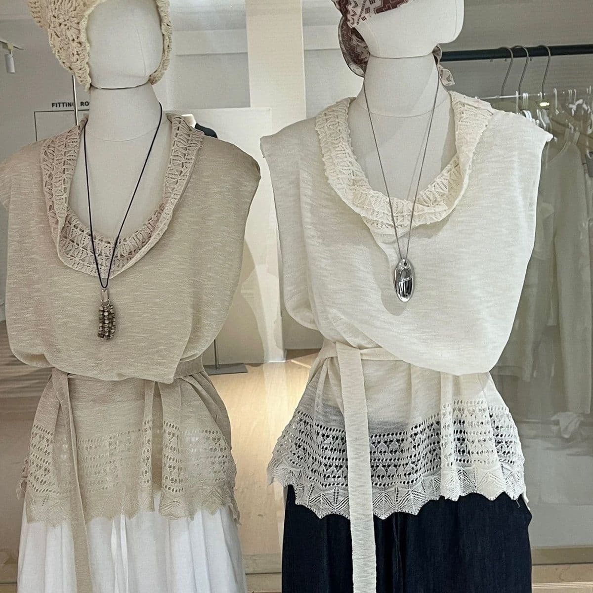 Lace Korean elegant style sleeveless knitted women's summer 2026 new thin pile collar lace-up slim fit top