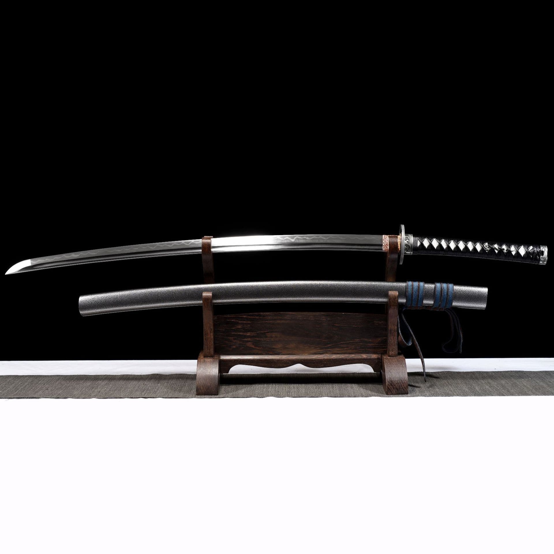 Longquan City Sword T10 Burning Blade Katana Hand-forged Japanese Command Sword Shadow Sword Cold Weapon Unedged