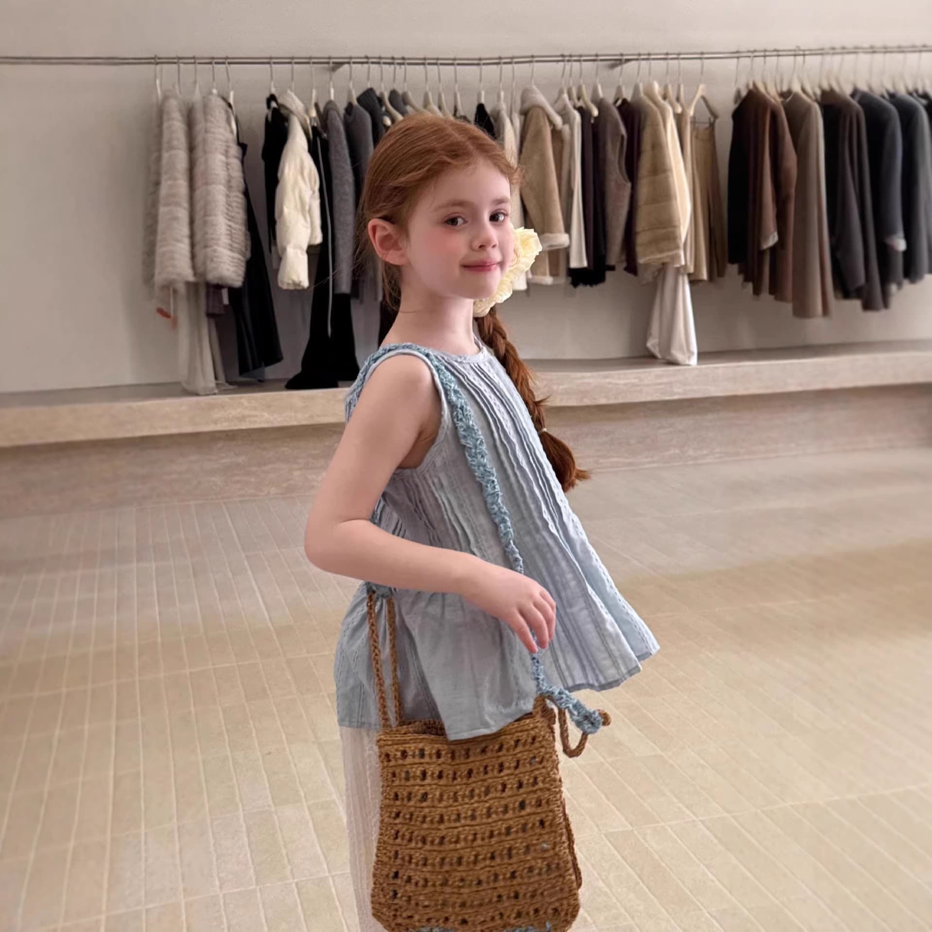 2026 Summer New Girls Fashionable Sweet Pleated Sleeveless Blouse Doll Shirt Middle Child Temperament Top T-Shirt