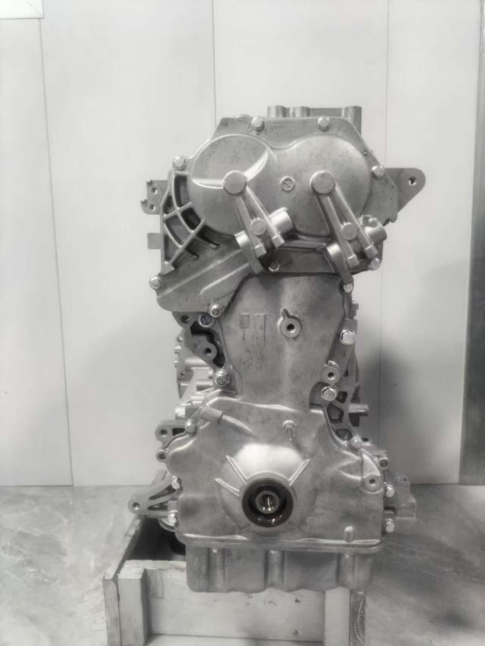 Nissan 4JM engine 2.5L 16V VVT adapted for Urvan NP300 NV350 new QR25