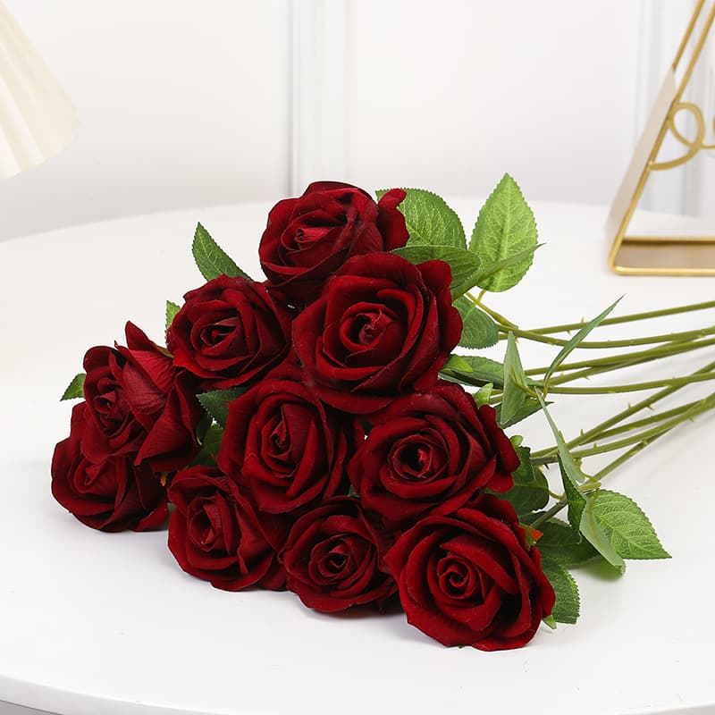 Wholesale Velvet Artificial Flowers Single Stem High-End Realistic Wedding Decoration Simulation Flowers Valentine's Day Rose Bouquet