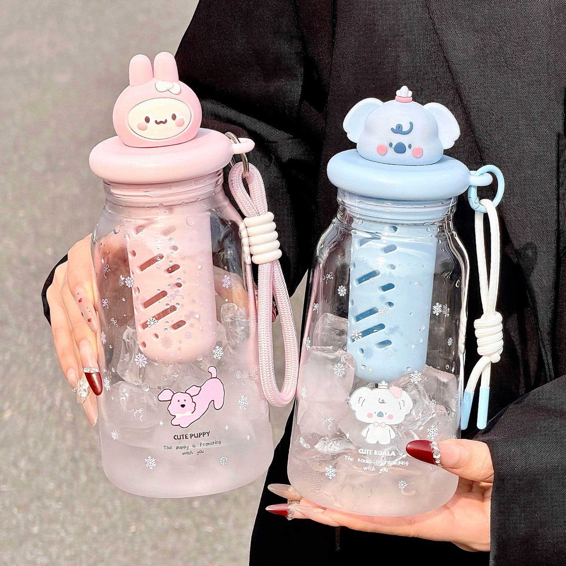 Kids Cartoon Cute Straw Cup, Stylish for Elementary School Students, Portable Plastic Water Bottle with Strap for Summer Outings