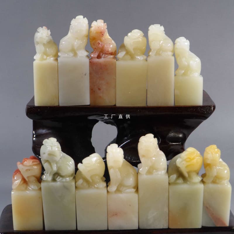 Gold and stone seal carving, Shoushan stone, hibiscus stone, ancient animal button head seal, square calligraphy and painting seal, name seal practice seal seal carving material