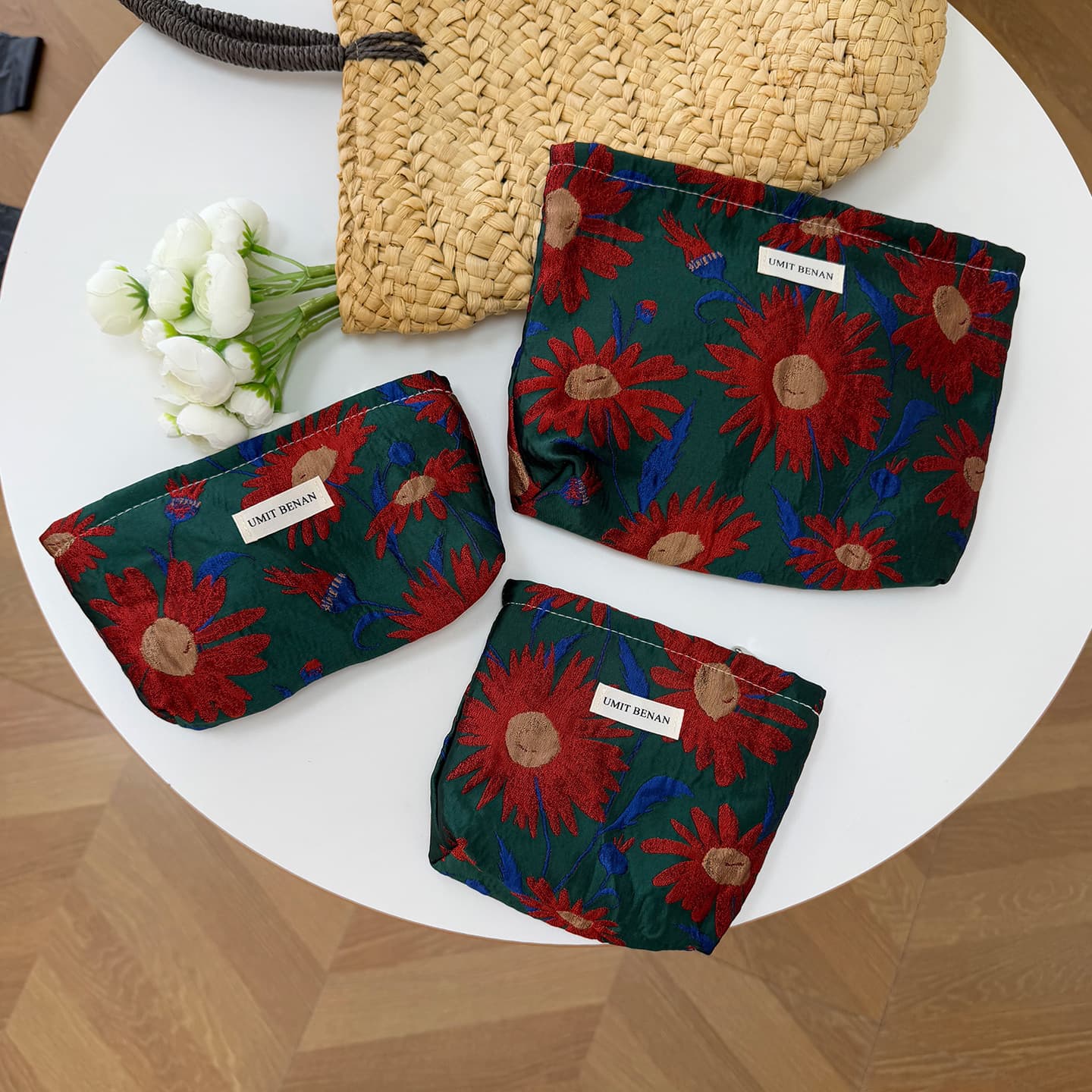New Embroidered Large-Capacity Cosmetic Bag for Business Trips, Travel Toiletries Storage Bag, Skin Care Products, Lipstick Clutch Bag