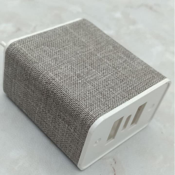 Fabric wrapping for electronic products, custom fabric wrapping, fabric wrapping for small household appliances, audio equipment, fabric covering and covering.