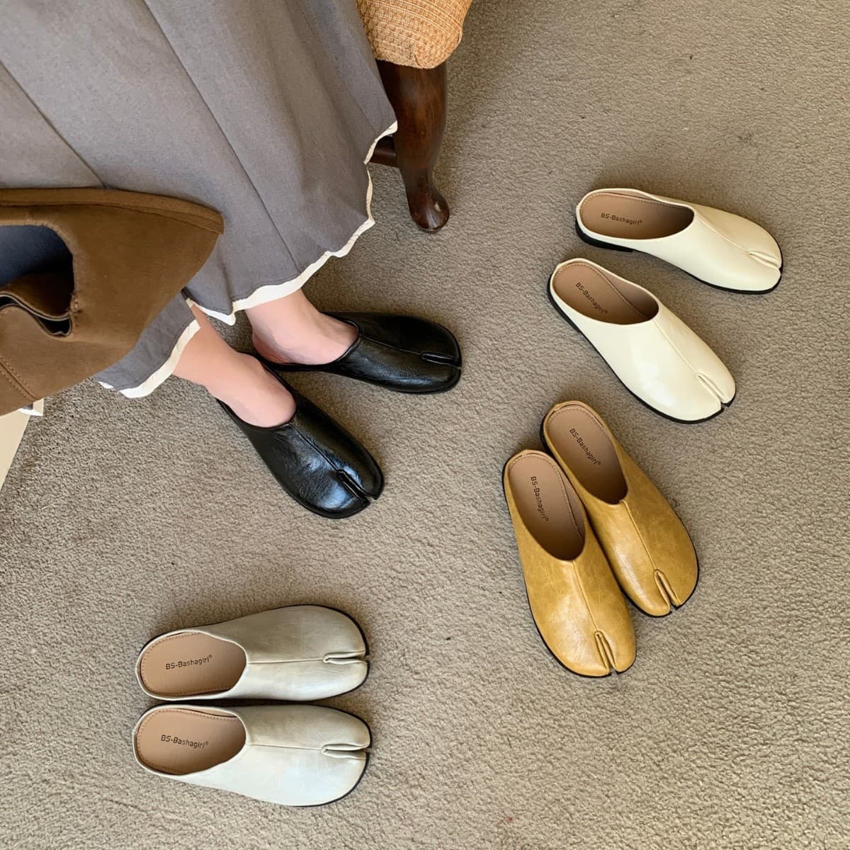 2025 Spring/Autumn New Women's Fashion European and American Style Split-Toe Slippers, Flat Heel Mules, Closed-Toe Half Slippers